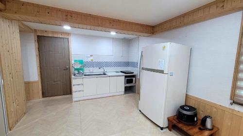 Una cocina o zona de cocina en RG Pension