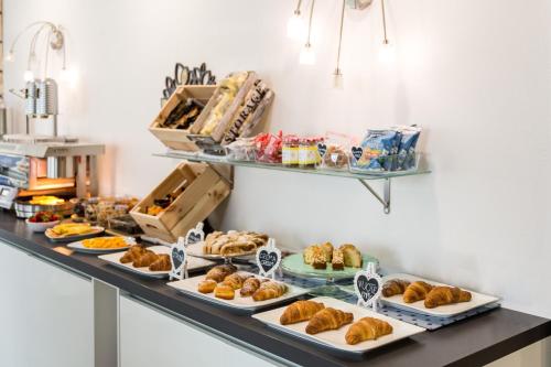 Jídlo v aparthotelu nebo okolí