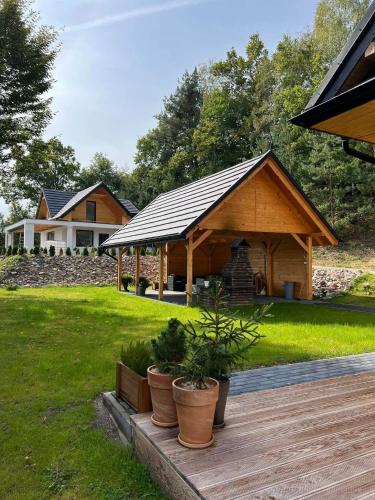 Κήπος έξω από το Drewniany Domek nad Doliną Dunajca
