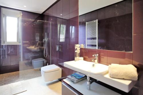 Koupelna v ubytování Modern Villa Montecristo