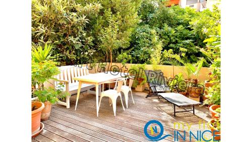 Gallery image of ApartHotel Riviera - Grimaldi Coeur de Ville - Large Studio AC with bigger South Terrace - Hyper Centre - TERRASSE ESPRIT in Nice