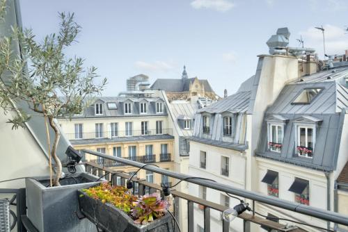 Apartments Du Louvre St Honoré