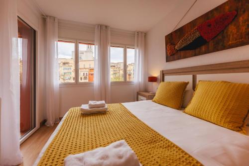Postel nebo postele na pokoji v ubytování Bravissimo Pont de la Princesa, comfortable 3-bedroom apartment
