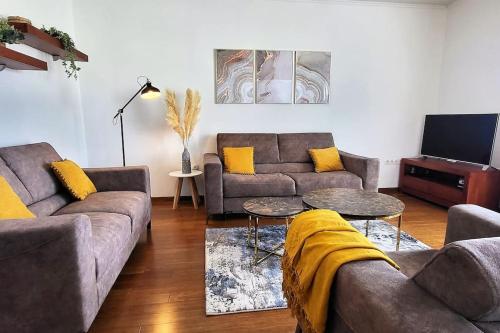 SUN apartment with SEA VIEW and shared POOL