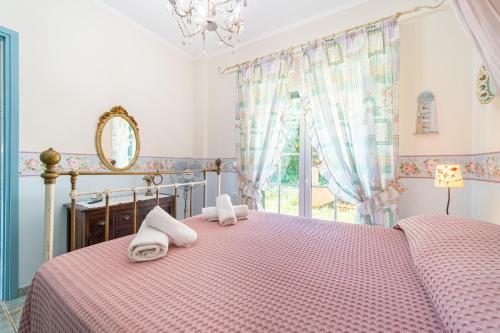 A bed or beds in a room at Bella Vista