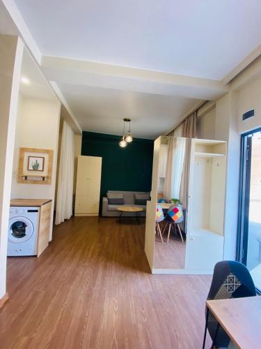 Nhà bếp/bếp nhỏ tại LUXURY APARTMENT IN OLD TBILISI WITH TERRACe