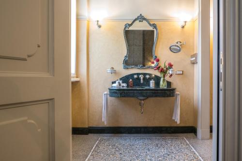 Hotel Locarno photo 123