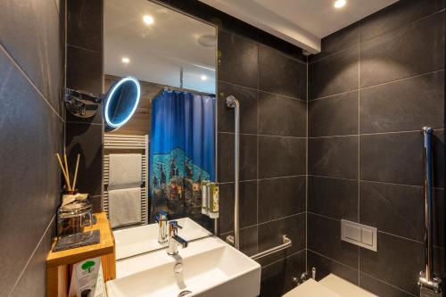 Gallery image of Fred Hotel Leonhardstrasse - Mobile Check-in in Zurich