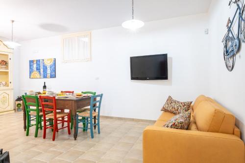 Μια τηλεόραση ή/και κέντρο ψυχαγωγίας στο Villa Palamita Luxury - Specchia