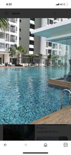 Πισίνα στο ή κοντά στο Homestay Bangi
