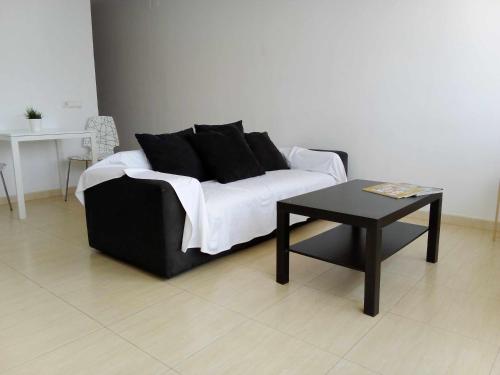 Apartamento de 1 dormitorio en Calle Vela photo 86