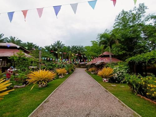 Taman di luar พรผู้สร้าง