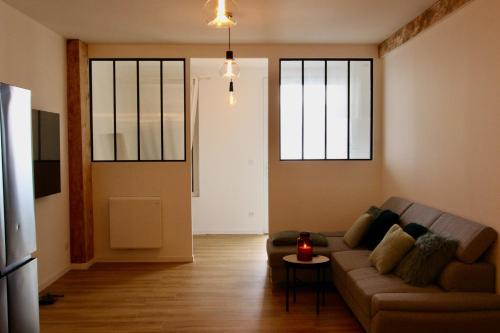 Zdjęcie z galerii obiektu Chic and nenwly renovated apartment - central location w Marsylii