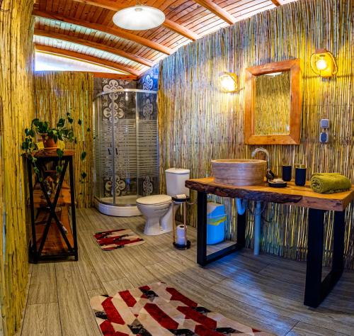Ванна кімната в Olabilir Houses