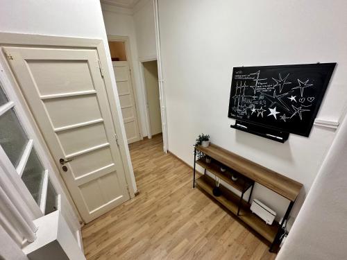 A television and/or entertainment centre at Rhome Holiday Fornaci