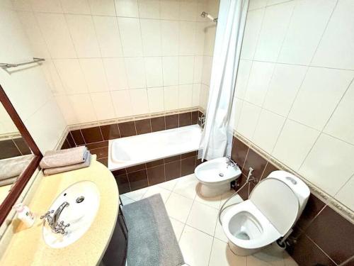 Fotografie z fotogalerie ubytování Brand New Marina Opal Huge 1BR v Dubaji