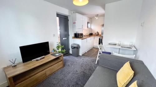 Η κουζίνα ή μικρή κουζίνα στο Cross Court, Stafford by BELL Apartments