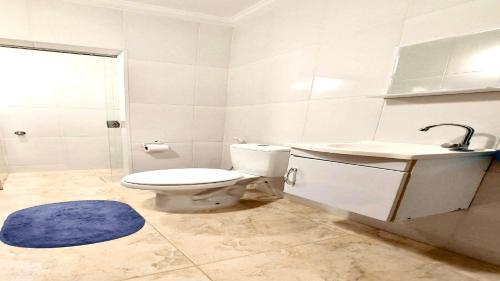 Bathroom sa Hotel Residencial Manaus - Flores