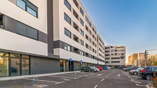 Good Vibes Lux, 2BDR, Parking, 2BATH
