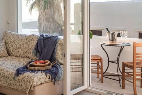 Naxian sun apartment