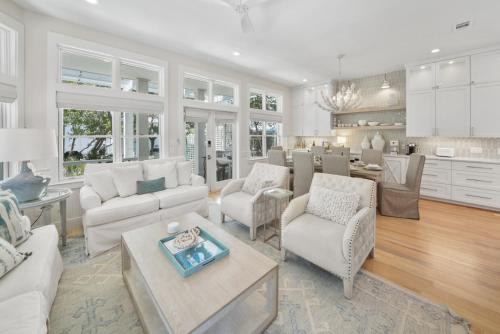 Χώρος καθιστικού στο Stella By The Sea home