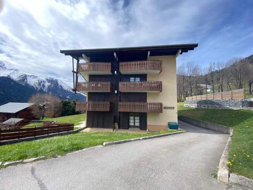 Appartement avec terrasse, casier à skis et parking couvert