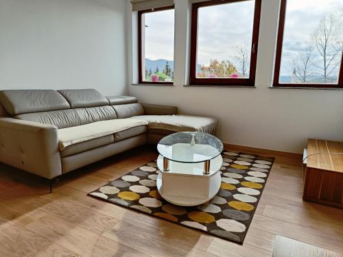 Un lugar para sentarse en Green Apartment Cerknica