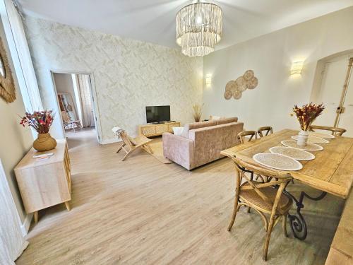 L'île rousse, hypercentre à 100 m de la plage