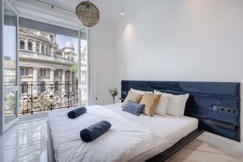 Basilica Presidential panorama suits