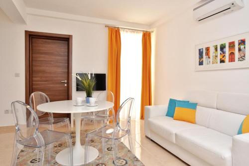Χώρος καθιστικού στο The Caves Apartments
