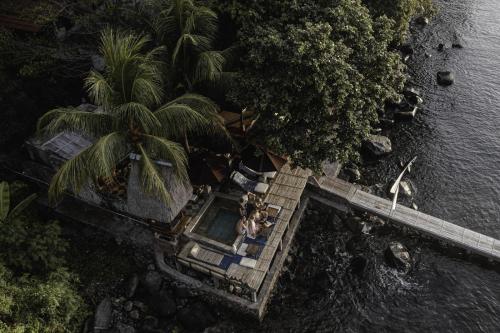 A bird's-eye view of HAPPY DIVE RETREAT fka Ankermi Happy Dive