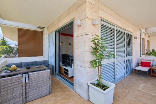 The Monroe - Stylish 2 BD Apartment In Villa Orsan