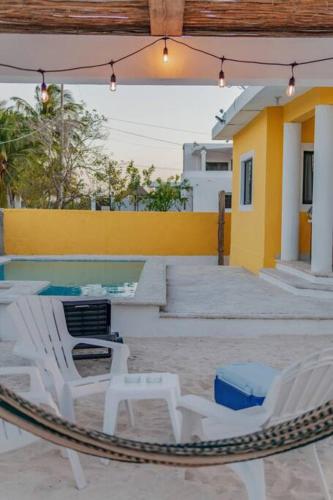 Πισίνα στο ή κοντά στο KIN House casa de playa con alberca