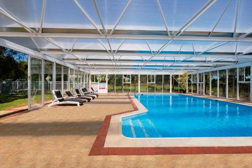 Bazén v ubytování Bayview Geographe Resort nebo v jeho okolí