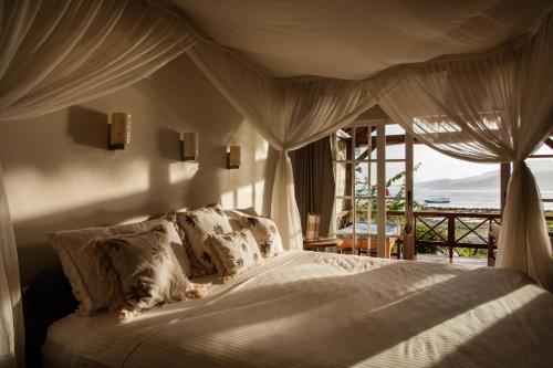 Легло или легла в стая в Serenity Luxurious Beachfront Villa & Spa with private Infinity Pool, 8 Guests