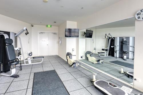 Fitness centrum a/nebo fitness zařízení v ubytování Marsden Suites Nautilus Orewa