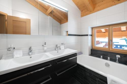 Gallery image of Chalet Alia and Apartments-Grindelwald by Swiss Hotel Apartments in Grindelwald
