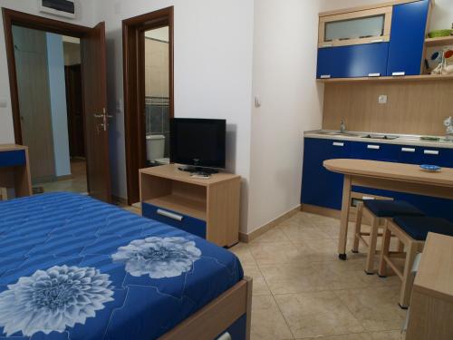 Gallery image of Apartments Laništa Dragović in Petrovac na Moru