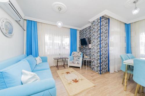Capacious Flat With Terrace in Central Muratpasa