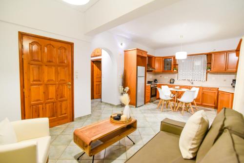 Drosia Residence 150m from Saint George Beach