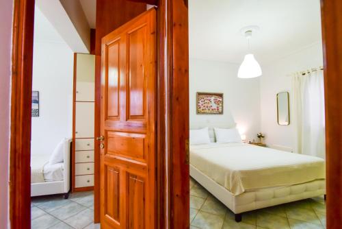 Drosia Residence 150m from Saint George Beach photo 2