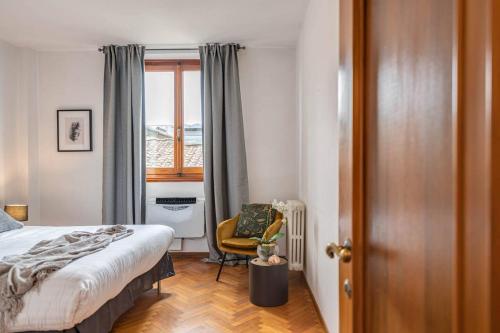 Apartments Florence- Accademia Charme