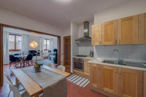 Apartments Florence- Accademia Charme
