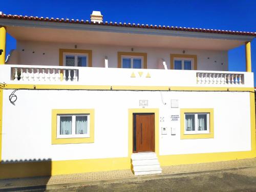 Gallery image of Casa Mar Azul in Vila Nova de Milfontes