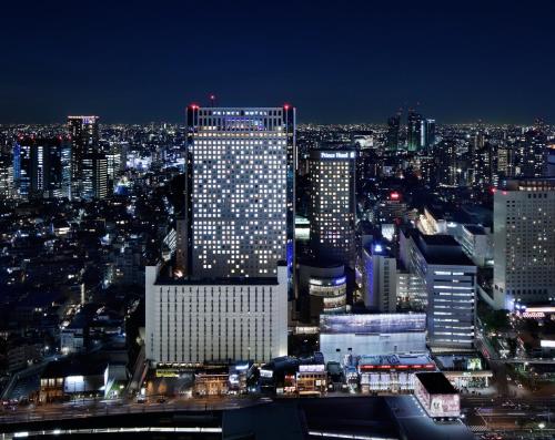 a view of a city at night at Shinagawa Prince Hotel in Tokyo