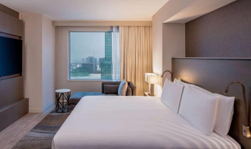 Hyatt Regency Portland at the Oregon Convention Center Image