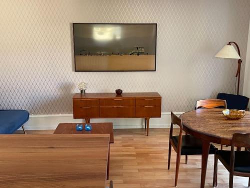 TV a/nebo společenská místnost v ubytování Appartement de charme vue splendide