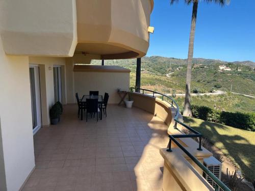Luxury Apartment Elviria Hills - Stunning Views