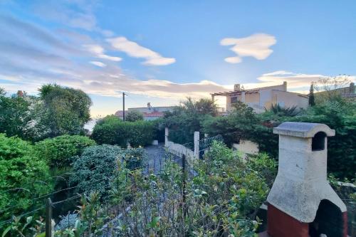 Κήπος έξω από το Charmant studio à Linguizzetta 23 m² avec terrasse privéeC