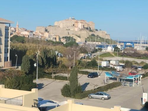 Calvi duplex climatisé vue mer 4 pers